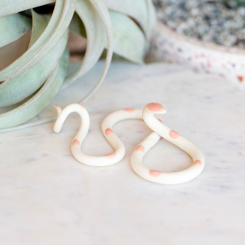 Sofie Med (White w/Pink Spots)